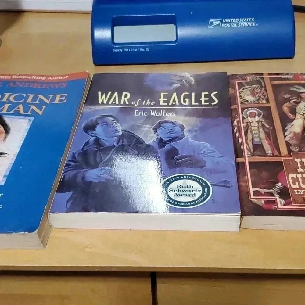 Books (3) - Picture 2 of 13